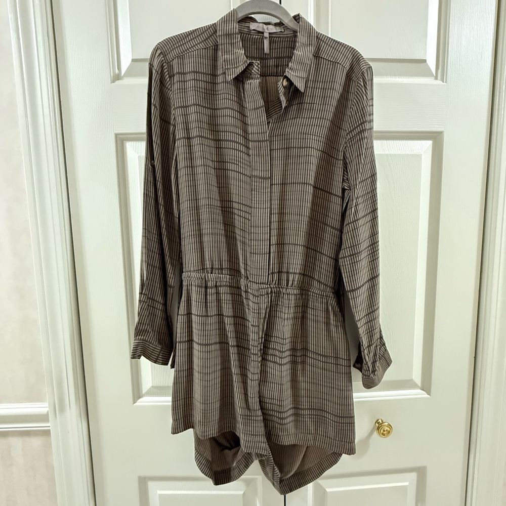 Halston Heritage 100% Silk Romper Brown Taupe Long Sleeve Size L